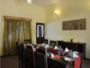 Courtyard House Otel Kānha Dış mekan fotoğraf